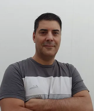 foto profesor Omar Fazzito